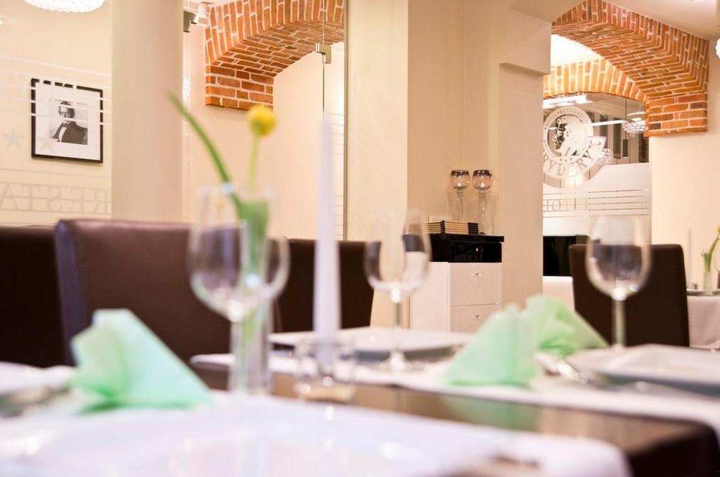 Hotel Fryderyk Ныса Экстерьер фото
