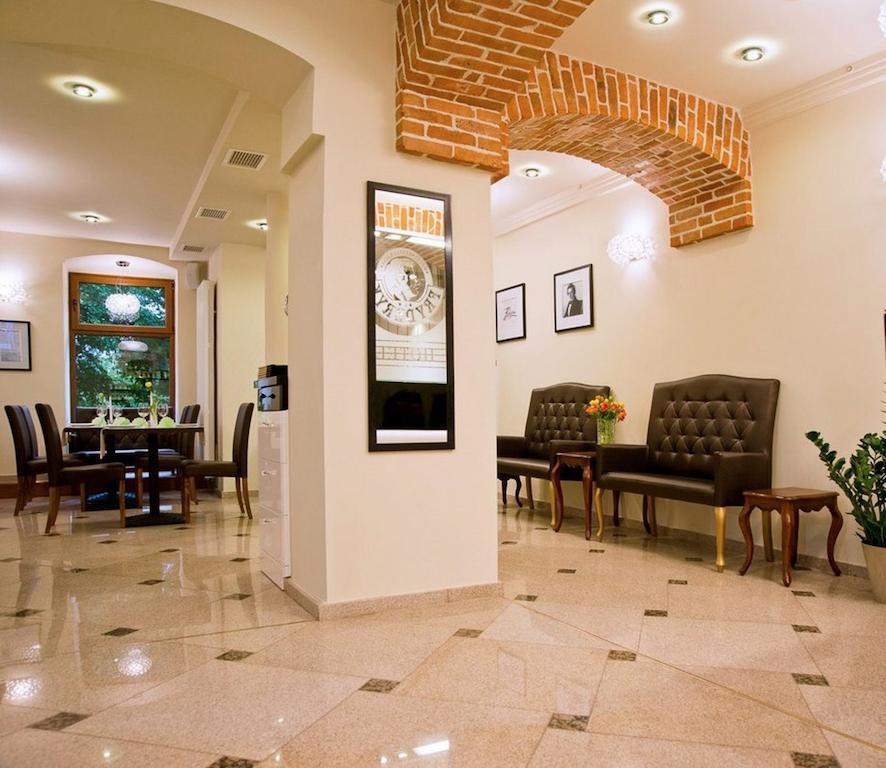 Hotel Fryderyk Ныса Экстерьер фото